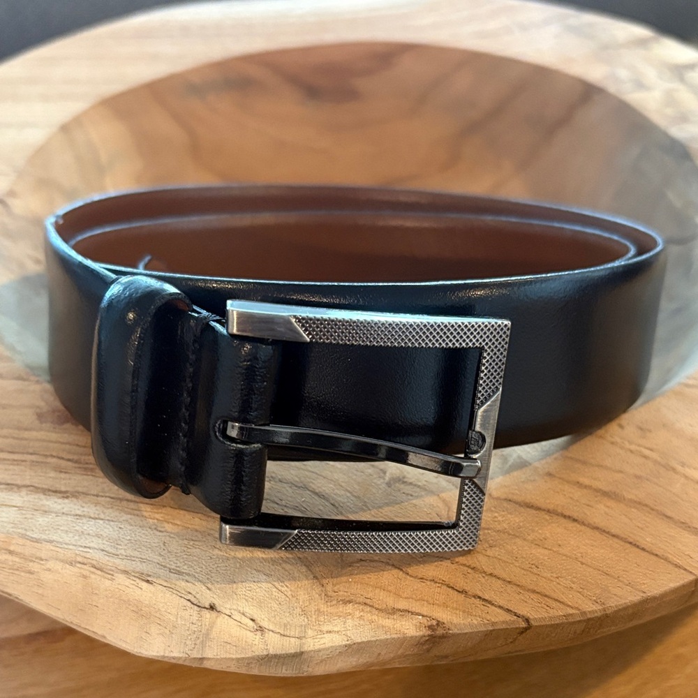 Men's Black Leather Belt with Textured Silver Buckle